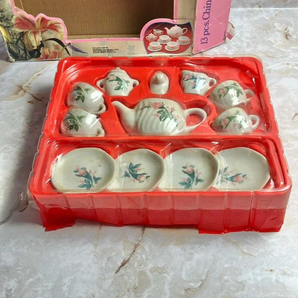 Vintage 13-Piece Porcelain Tea Set Pink Classic Rose Floral Children's Toy